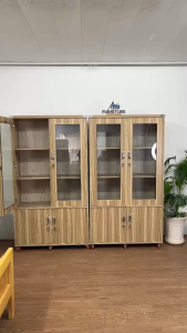 Tủ hồ sơ 2 cánh văn phòng chất liệu gỗ MDF chống thấm ẩm ướt có đế cao su chống trầy.