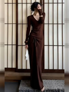DANTING | Elegant and Sophisticated Brown Waist-Cinching Dress