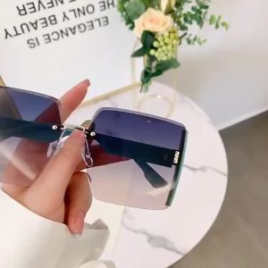 Korean Style Classic Black Big Square Shades Sunglasses for Women Men Fashion Women Sunglasses with Uv Protection