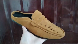 SOINK Half Shoes for Men Leather Loafers Shoes Korean Style Fashion Half Slippers 2025 New Summer Breathable Slip-on Flat Mules for Men Driving Moccasins Lightweight Bean Loafers