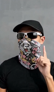 Tattoo Design Ice Silk Summer Neck Gaiter–UV Protection Sunscreen Face MaskWindproof Cycling Balaclava For Bike Riding
