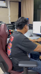 สติ๊กเกอร์ตามสั่ง สามารถเปลี่ยนชื่อได้ เลือกลายได้ งานพิมพ์หมึกUV ทนแดดทนฝน พร้อมเคลือบเงาPVC