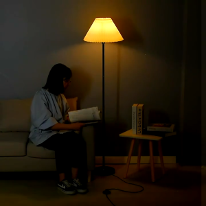 Nordic Lampu Lantai Berdiri Aesthetic Lampu Pajangan Lampu Kamar Aesthetic Yang Aman Dekorasi Hias Kamar Tidur Ruang Tamu Lampu Belajar点击复制