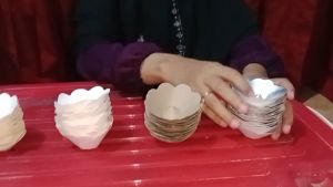 Tatakan Bikang Tempat Klepon Bahan Duplek Silver & Sudi Bikang Kertas Kerucut