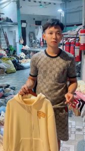 Áo Khoác Khóa Nỉ - Fashion Hàn Quốc Hình Gấu Vẫy Tay Đơn Giản Chất Vải Cotton Phù Hợp Mặc Vào Đông