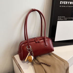 กระเป๋าผู้หญิงสีแดง เทรนด์ฤดูใบไม้ร่วง/ฤดูหนาว กระเป๋าถือเดี่ยวแบบสะพายไหล่ กระเป๋าถือแบบทรงเทรนด์สำหรับใช้ในงานวันเกิด