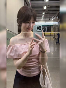 Áo thun BINKAFENNY tay ngắn cổ bồng một bên vai ôm vừa