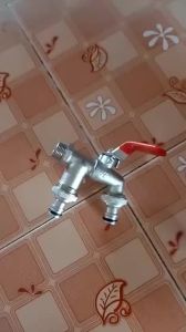 ก๊อกสนามสองทาง ก๊อก ก๊อกสนาม2ทาง ก๊อกน้ำ2ทาง ก๊อก2วาล์ว ก๊อกสองทาง ขนาด 1/2 นิ้ว ขายดี ใช้ดี