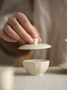 Retro Tea Pot Lid Creative Ceramic Tea Table Cover Tea Set Accessories Incense Ceremony Small Incense Holder Carved Design