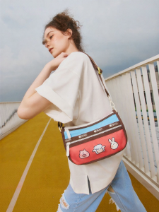 LeSportsac | Fashionable Contrasting Commuter Shoulder/Crossbody Bag