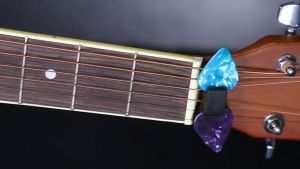 1Pc Black Rubber Guitar Pick Holder: A Must-Have Accessory for Guitar, Bass & Ukulele Players