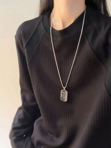 เสื้อยืดแขนยาวสีขาว ทรงหลวม สำหรับผู้ชาย ฤดูใบไม้ร่วง คอตั้ง ไม่มีหมวก เสื้อเชิ้ตชั้นใน Cleanfit ทรงไหล่ ทรงปกติ