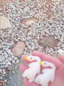 车载变色烤鸭挂件紫外线感温变色钥匙扣车内装饰品摆件创意挂饰鸭Loket itik panggang yang berubah warna kereta suhu ultraungu dan rantai kunci yang berubah warna hiasan hiasan dalaman kereta itik gantung kreatif。。。