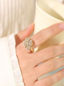 Fashionable Rotating Diamond Lucky Clover Ring for Women Adjustable Open-ended Korean Style Alloy Embedded Artificial Gemstone