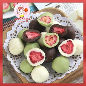 Socola Bọc Dâu Tây Sấy Lạnh gói 60g - Ăn vặt nội Địa Trung Tam Tiểu Đồng Shop