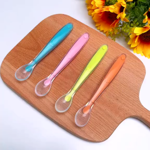 Thìa Ăn Dặm Silicon Siêu Mềm MiniBear – An Toàn Cho Bé 1 Chiếc