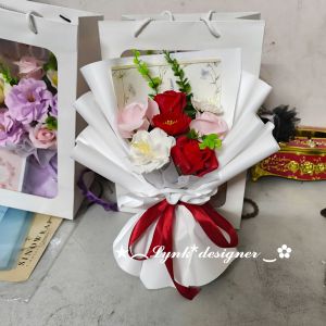 Bó hoa hồng sáp thơm mix hoa cao cấp nhập siêu thơm kèm túi hộp và thiệp. Quà tặng ý nghĩa cho các ngày lễ