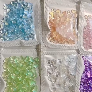 300 pcs Chiếc Aurora Heart Móng Tay Nghệ Thuật Quyến Rũ Lấp Lánh Nhựa Pha Lê Móng Tay Trang Trí Trang Trí DIY Làm Móng Tay