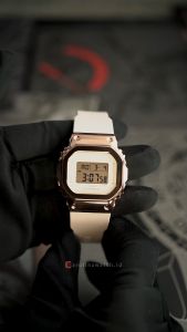 Jam Tangan Wanita Casio G-Shock GM-S5600UPG-4D Beige Dial Beige Resin Band
