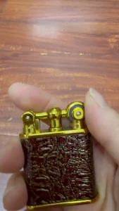 Hột Quẹt Bật Lửa Gas Đá DC1809 Bọc Da Cực Đẹp