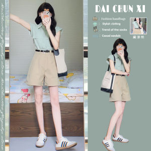 ชุดฤดูร้อนที่ทันสมัยสําหรับผู้หญิง: ชุดกางเกงขาสั้นสองชิ้นพร้อมปกโปโลความรู้สึกระดับไฮเอนด์เหมาะสําหรับงานเลี้ยงวันเกิด