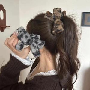 Bengal Tiger Print Knitted Hair Bun Clip: A Stylish Ponytail Headwear