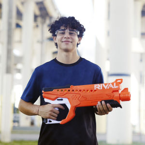 Nerf Guns Toy Rival Curve Shot Helix XXI-2000 Blaster Fire Rounds to Curve Left Right Downward or Fire Straight 20 Nerf Rival Rounds