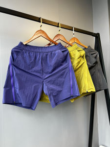 Lightweight Quick-Dry Running Shorts Mens Five-Quarter Loose Fit Thin Style Sporty Breathable Solid Color Casual Pants