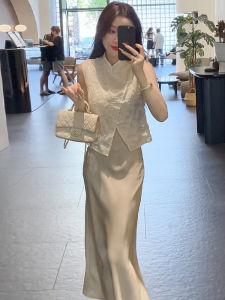 This Years Popular Beautiful Suit New Chinese Style Exquisite Buckle Sequin Vest Top and Skirt Two-piece Set