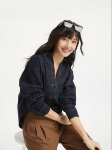 Hotwind | Áo Sơ Mi Denim Tay Dài cho Nữ Mới Thiết Kế Dây Buộc và Nụ
