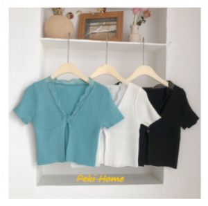 ใหม่ เสื้อยืดลูกไม้คอวีแขนยาวทรงเข้ารูปที่ชายเสื้อ