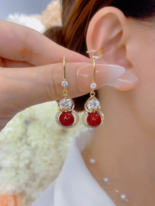 Red Lotus Seed Ear Cuff Fashionable High-End Pearl Jewelry New Year Lucky Charm Womens Fashion Accessories Gold Plated