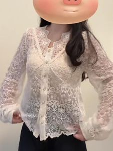 เสื้อชั้นในลูกไม้ลายดอกผ้าฝ้ายผสมขนแกะสำหรับผู้หญิงไซส์ใหญ่ ทรงเข้ารูป แขนยาว ปกโปโล คอวี ทรงหลวม ฤดูใบไม้ร่วง/ฤดูหนาว