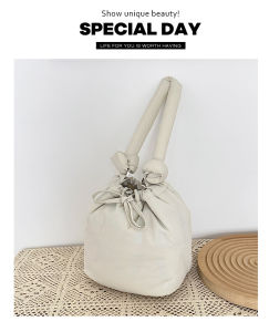 กระเป๋าถือทรงถังความจุขนาดใหญ่ กระเป๋าสะพายไหล่ผ้าไนลอน กระเป๋าถือแฟชั่นสำหรับผู้หญิง กระเป๋าถือแบบพับได้ กระเป๋าถือแบบมีสายสะพายไหล่