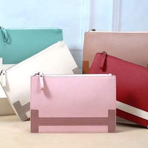 MIND&WELL-กระเป๋าผู้หญิง กระเป๋าคลัทช์ แฟชั่น สไตล์เกาหลี กระเป๋าถือใส่มือถือ LY-C961