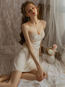 CHENGCHE | Seductive Light Charming Sleepwear Small Chest with Pads