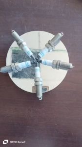 Bugi Toyota Innova bạch kim (Platinum) mã FR8NPP30W Ren 14mm dài 84mm.