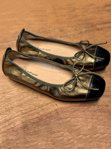 Ballet Flat Shoes Womens New Style Golden Splicing Fashionable All-Match Soft Bottom Comfortable Flat Heel Butterfly Knot