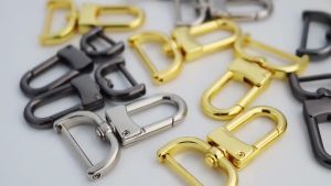 epeach 1Pc Openable Lobster Clasp Swivel Carabiner Spring Hooks Alloy Handbag Accessories Snap Hook Bag Strap 门扣可拆螺丝B E0010