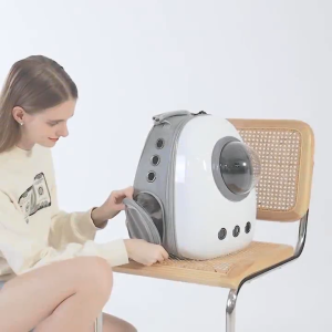 กระเป๋าสำหรับใส่สัตว์เลี้ยง PU แบบสะพายหลัง กระเป๋าใส่น้องหมา น้องแมว สามารถรับน้ำหนักได้ 8 kg