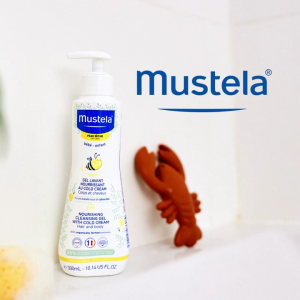 Mustela Nourishing Cleansing Gel with Cold Cream with Organically Farmed Beeswax for Dry Skin 300ml