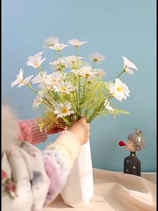 5 Head Daisy Flower Bellis Perennis Handmade Wedding Party Feast Festival Flowers Home Decorations Decor Jamuan Raya Ramadan Bunga Daisi Palsu Hiasan Perkahwinan Kahwin Plastik Dekorasi Hari Guru Hari Ibu Hari Jadi Rose Chamomile 5头小雏菊仿真洋甘菊荷兰菊塑料假花