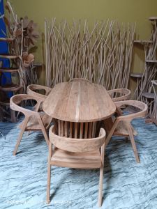 Meja Makan Oval 6 Kursi Murah Terbaru