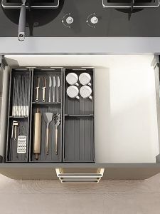 [OKLIFE. SG]Aluminum Adjustable Cutlery Drawer Organizer Flatware Drawer Tray for Silverware Serving/Kitchen Cutlery Tableware Chopsticks Spoon Storage Box Sorting Cabinet Tidy-up Compartments Built-in Drawer