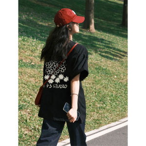 เสื้อยืดแขนสั้นผ้าฝ้ายแท้พิมพ์ลายสำหรับผู้หญิงในช่วงฤดูร้อน เสื้อแขนสั้นหลวมๆ สไตล์เกาหลี ทรงหลวม สัมผัสหรูหรา ทรงเข้ารูป เสื้อตัวบน