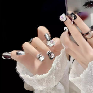 Handmade Short Wearable Nail Art Halloween Ghost Face Christmas Cute Stickers on Nails Easy to Wear And Comfortable to Touch