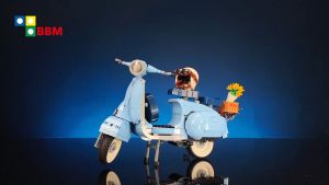 24 Hour Shipping❗❗❗ Compatible building blocks Copy Lego Compatible LEGO Motorcycle-Vespa 10298（ 1106+PCS）