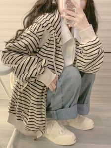 ลายทางเก๋ไก๋สไตล์ฮ่องกง เสื้อฮู้ด ผู้หญิง ฤดูใบไม้ผลิ ฤดูใบไม้ร่วง บาง หลวม ลำลอง หลากหลาย เปิด คาร์ดิเกน เสื้อสเวตเตอร์ แขนยาว ความยาวปกติ