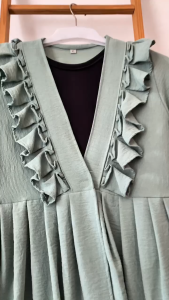 Baju Gamis Anak Perempuan AKFAS Motif Lengan Pita Maroon dengan Renda untuk Lebaran