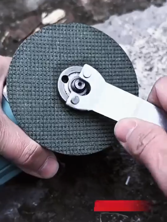 Kunci Pas Gerinda 4 Cangkram Baja - Pengunci & Pelonggar Mur Baut Anti Karat